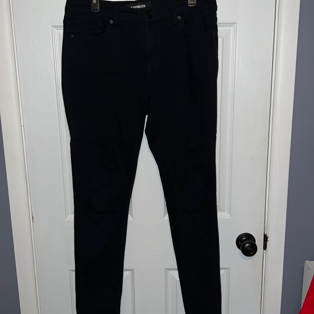 Women’s mid rise skinny jeans